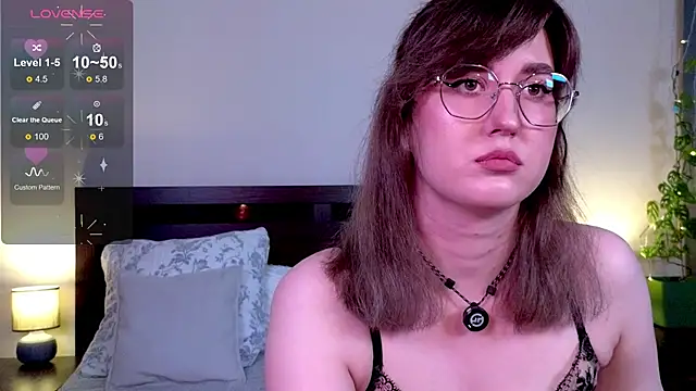 Snapshot of _AlexaFlowers_ chatting on 3, 7, 2026 AlexaFlowers online show from 3, 7, 2026
