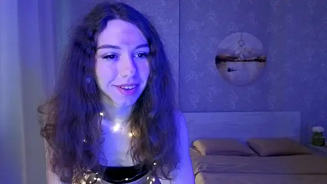 Snapshot of KellyShines chatting on 11, 6, 2026 KellyShines online show from 11, 6, 2026