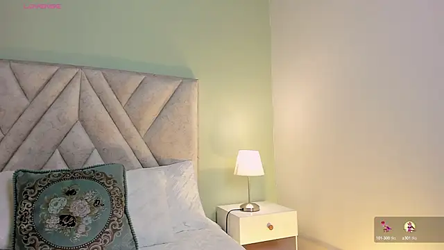 Snapshot of angelica_cross_ chatting on 10, 9, 2025 angelica cross online show from 10, 9, 2025