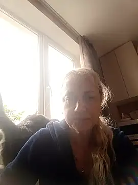 KissMiSveet online show from 17, 11, 2025