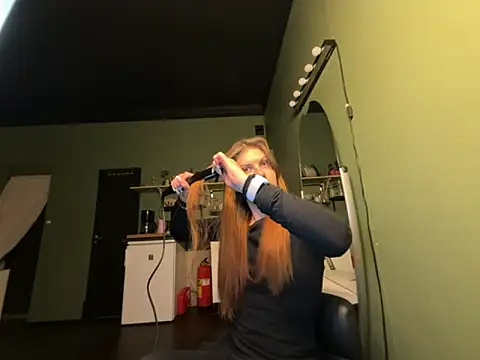 Snapshot of sash87350 chatting on 26, 11, 2025 sash87350 online show from 26, 11, 2025