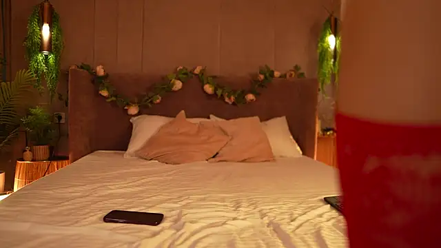 Snapshot of AdoraCortes chatting on 25, 10, 2025 AdoraCortes online show from 25, 10, 2025