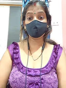 Snapshot of Sonalihot_ chatting on 4, 10, 2025 Sonalihot online show from 4, 10, 2025