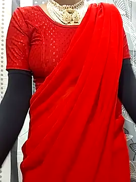 Snapshot of angelcam4 chatting on 28, 11, 2025 angelcam4 online show from 28, 11, 2025