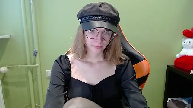 juicyPenny online show from 25, 2, 2026