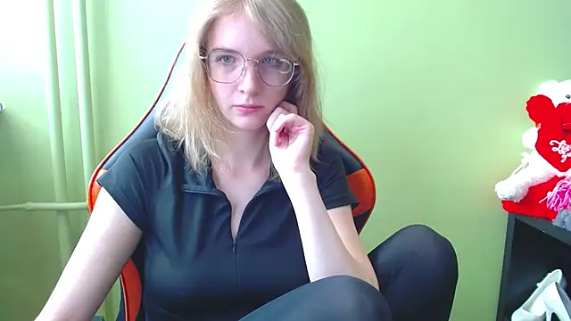 juicyPenny online show from 21, 4, 2026