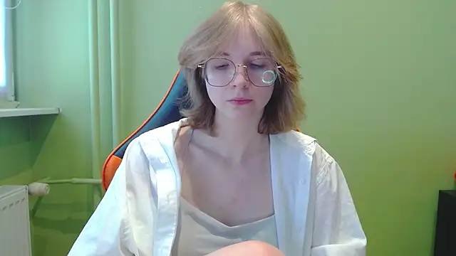 Snapshot of juicyPenny chatting on 14, 5, 2026 juicyPenny online show from 14, 5, 2026