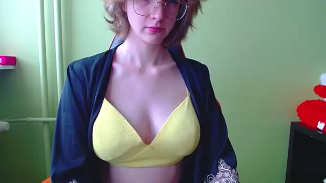 Snapshot of juicyPenny chatting on 22, 5, 2026 juicyPenny online show from 22, 5, 2026