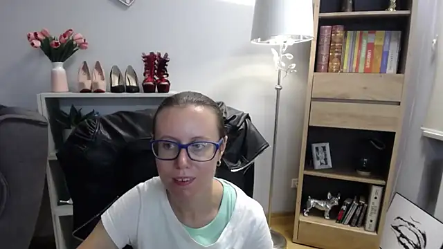 Snapshot of sweetxLizzy chatting on 9, 9, 2025 sweetxLizzy online show from 9, 9, 2025