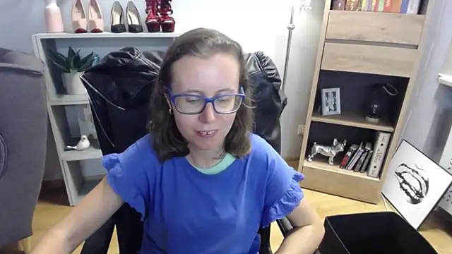 Snapshot of sweetxLizzy chatting on 10, 9, 2025 sweetxLizzy online show from 10, 9, 2025
