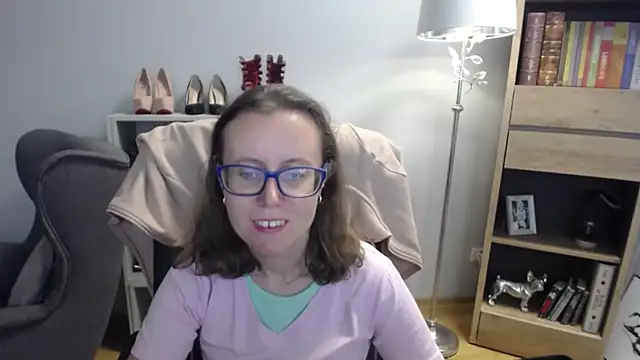 Snapshot of sweetxLizzy chatting on 18, 9, 2025 sweetxLizzy online show from 18, 9, 2025