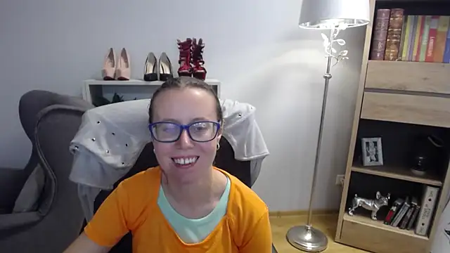 Snapshot of sweetxLizzy chatting on 19, 9, 2025 sweetxLizzy online show from 19, 9, 2025