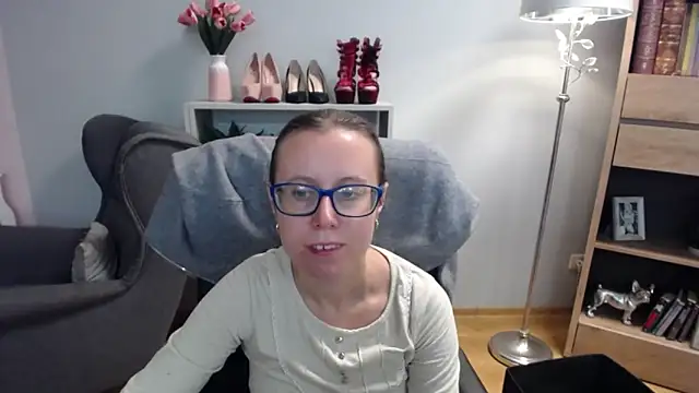 Snapshot of sweetxLizzy chatting on 2, 10, 2025 sweetxLizzy online show from 2, 10, 2025