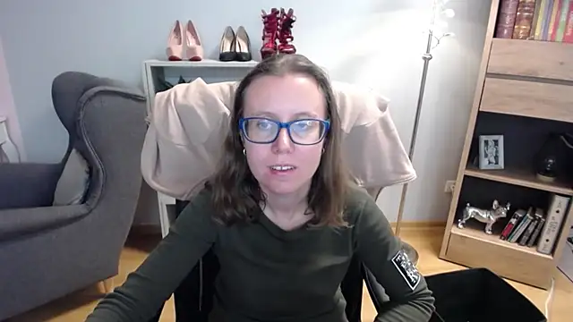 Snapshot of sweetxLizzy chatting on 14, 10, 2025 sweetxLizzy online show from 14, 10, 2025