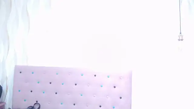 Snapshot of Naomi_Braunx chatting on 19, 6, 2026 Naomi Braunx online show from 19, 6, 2026