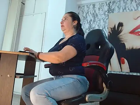 mariani smith online show from 4, 10, 2025