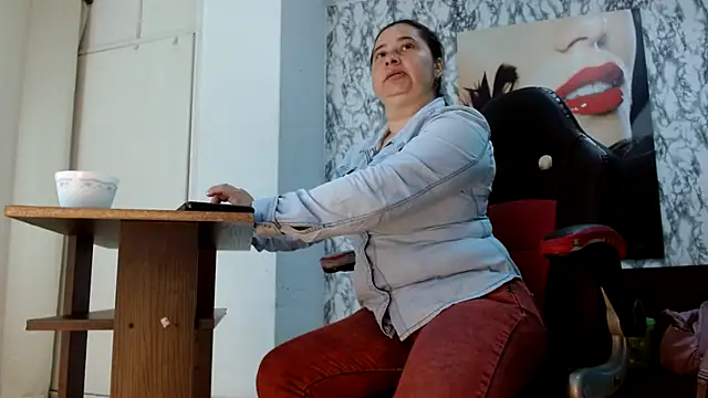 mariani smith online show from 2, 12, 2025