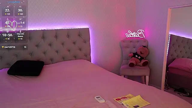 Katherinepinke online show from 25, 9, 2025