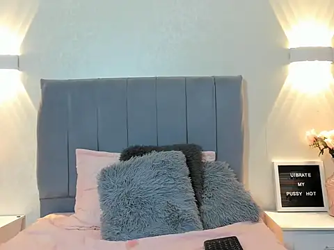 Emiily cooper x online show from 21, 9, 2025