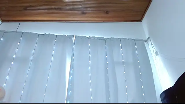 Snapshot of Charlothe_Wright chatting on 1, 5, 2026 Charlothe Wright online show from 1, 5, 2026