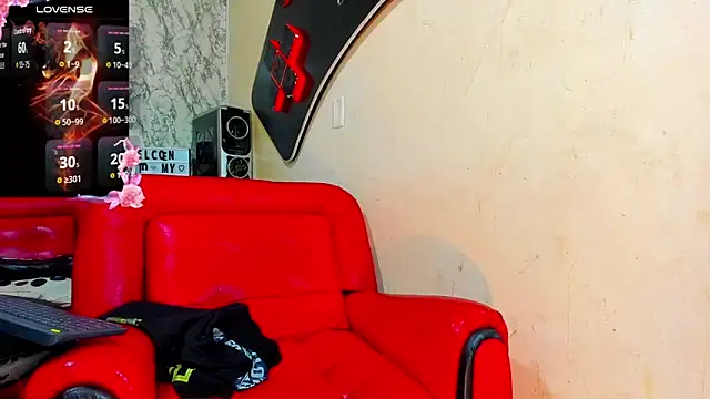 Dahlia Moss online show from 17, 10, 2025