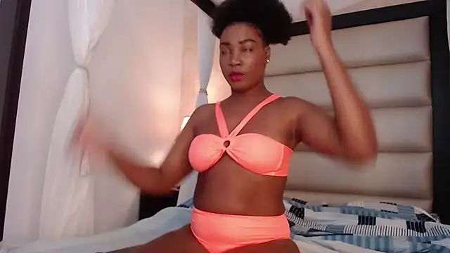 AvaLucci online show from 18, 10, 2025