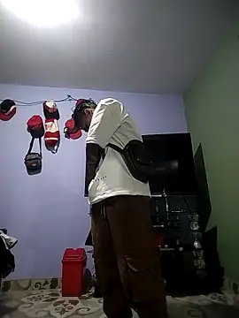 Dani22cmhot online show from 21, 12, 2025