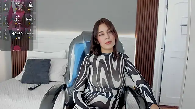 Emmy Meadows online show from 5, 11, 2025