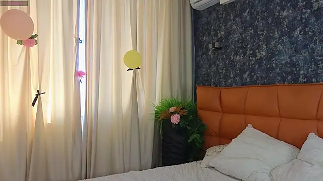Snapshot of SoftBliss chatting on 16, 9, 2025 SoftBliss online show from 16, 9, 2025
