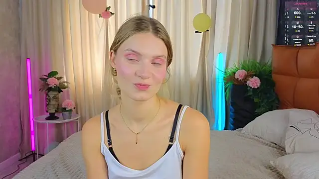 Snapshot of SoftBliss chatting on 26, 9, 2025 SoftBliss online show from 26, 9, 2025