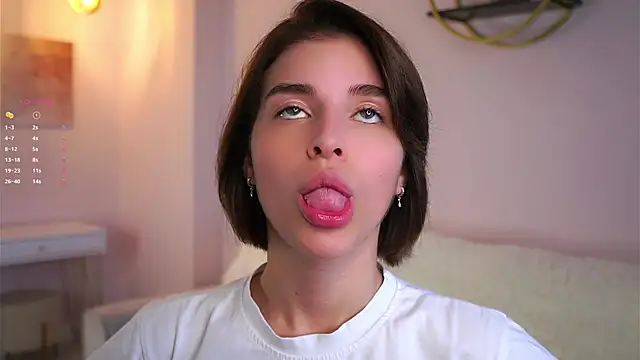 EleneButton online show from 8, 10, 2025