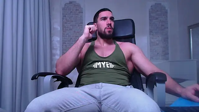 IvanHydee online show from 4, 10, 2025