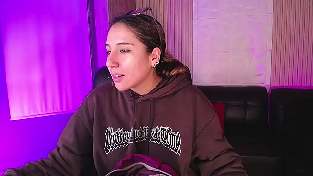 Snapshot of Bonnali_lune chatting on 24, 7, 2026 Bonnali lune online show from 24, 7, 2026