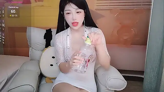 Coco--01 online show from 11, 4, 2026