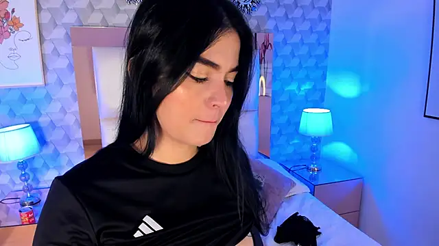 Sasha  sims   online show from 26, 10, 2025