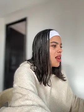 JuanitaMore01 online show from 2, 11, 2025