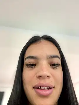 JuanitaMore01 online show from 15, 1, 2026