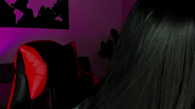 ZoeValencia1 online show from 17, 4, 2026