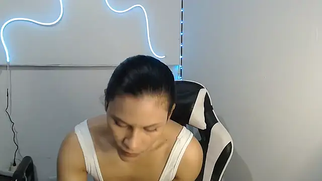 JessGarcia online show from 3, 12, 2025