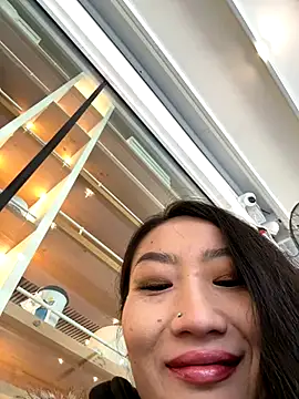 Snapshot of Aliciaz3 chatting on 6, 11, 2025 Aliciaz3 online show from 6, 11, 2025