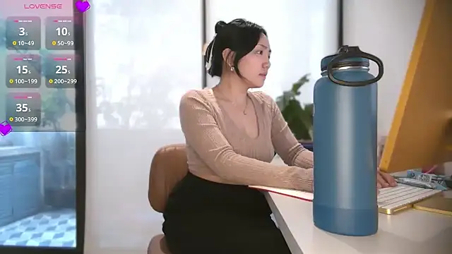Snapshot of yuzhara chatting on 10, 9, 2025 yuzhara online show from 10, 9, 2025
