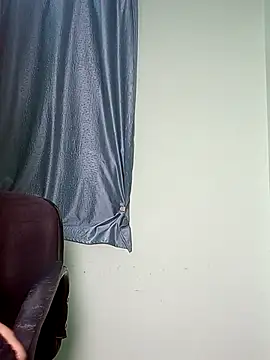 Snapshot of shrutee12 chatting on 22, 7, 2026 shrutee12 online show from 22, 7, 2026