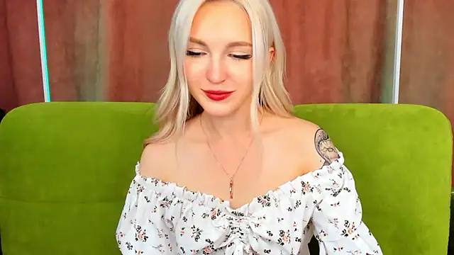 LisaFoxyMe online show from 8, 10, 2025