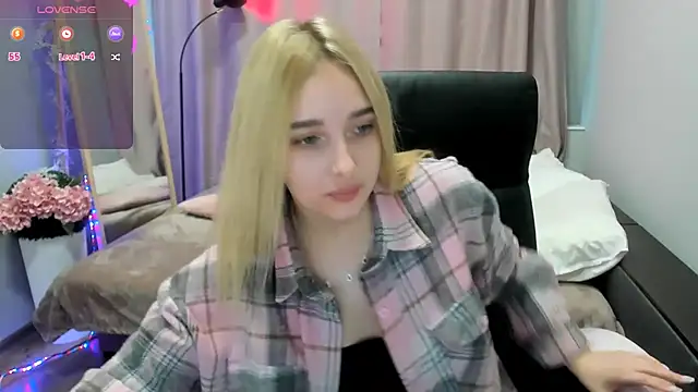 Snapshot of TaisiaHot chatting on 22, 4, 2026 TaisiaHot online show from 22, 4, 2026