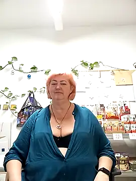 Snapshot of TerezaVelvet chatting on 9, 9, 2025 TerezaVelvet online show from 9, 9, 2025