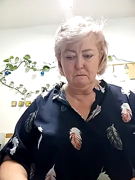 Snapshot of TerezaVelvet chatting on 6, 10, 2025 TerezaVelvet online show from 6, 10, 2025