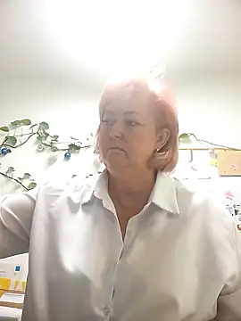 Snapshot of TerezaVelvet chatting on 21, 10, 2025 TerezaVelvet online show from 21, 10, 2025