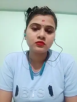 Snapshot of Kavya-Tiwari chatting on 10, 9, 2025 Kavya-Tiwari online show from 10, 9, 2025