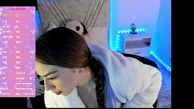 Mia Victoria22 online show from 25, 3, 2026