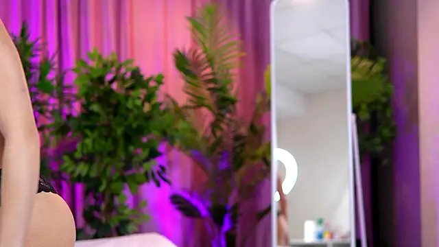 LalaRoze online show from 5, 3, 2026